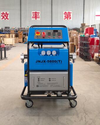 噴聚氨酯機(jī)器(圖1) 5600(T)噴聚氨酯機(jī)器